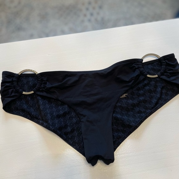 VS Leopard Cheekini - Picture 3 of 4